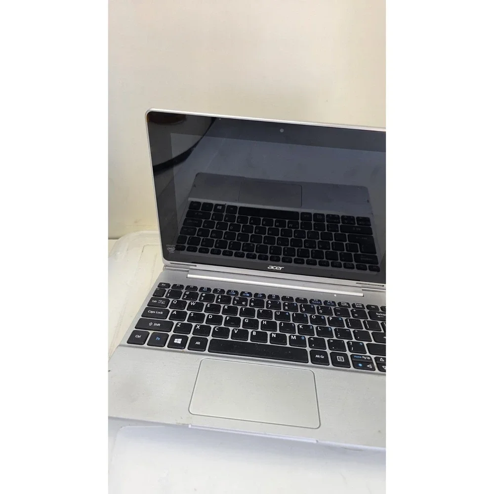 Acer Aspire SW5-012 2-in-1 Multi-Touch Laptop tablet 1.33 GHz